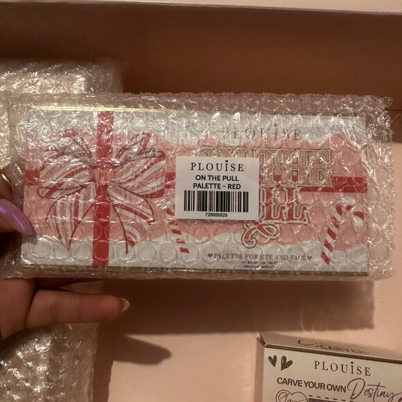 P.Louise On The Pull Palettes - RED - Picture 3 of 6